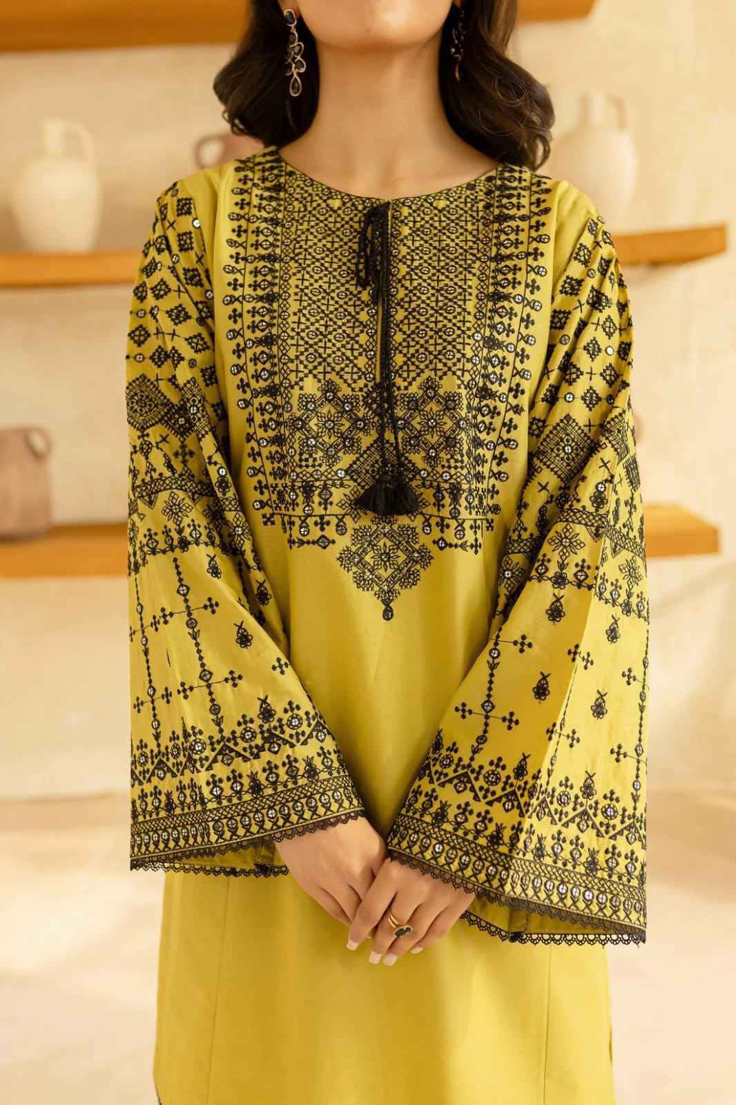 MOST DEMANDING EDITION 2-Piece Dhanak Suit: