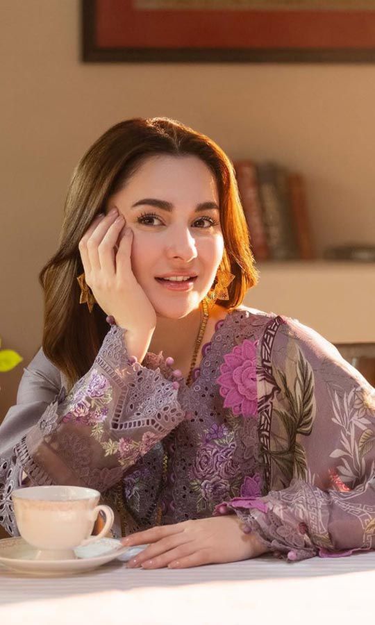 Luxury Dhanak 3-Piece Embroidered Ensemble