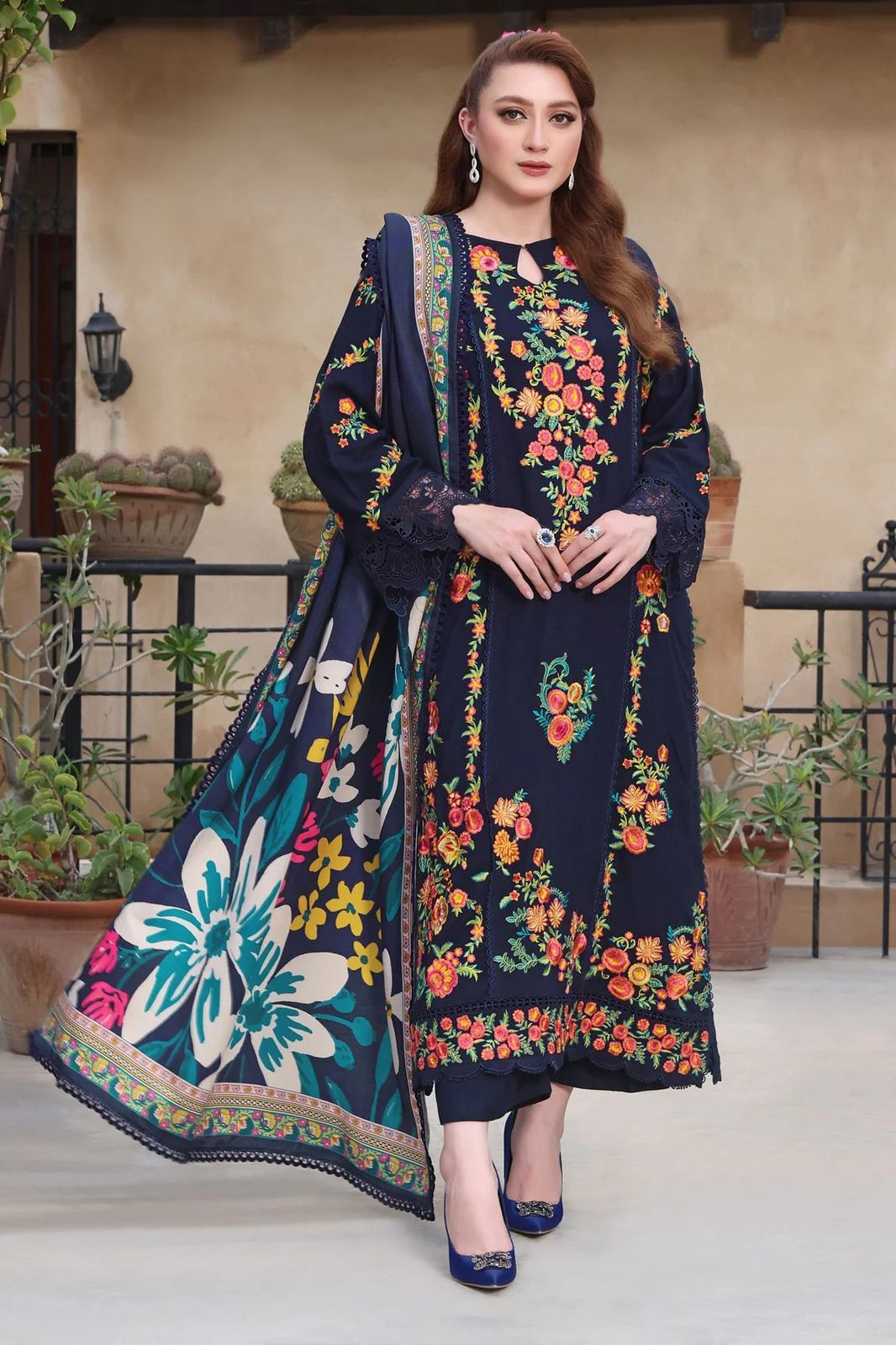 Embroidered Dhanak 3-Piece Suit (Winter Wear)