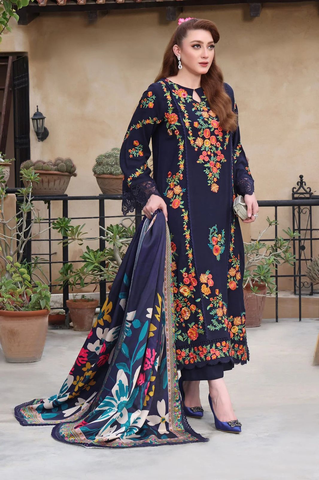 Embroidered Dhanak 3-Piece Suit (Winter Wear)